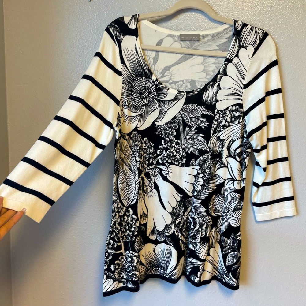 Like New Evolution Top Size Large
